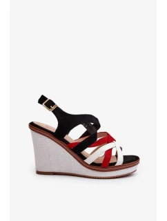 Černé sandály Ellen model 20450434 na klínu - Kesi