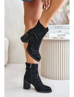 Zamszowe Botki Na Słupku Z Ozdobnym Tłoczeniem D&A CR42-192 Czarne