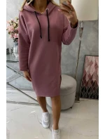 Šaty s kapucňou a bočným rázporkom tmavo ružové