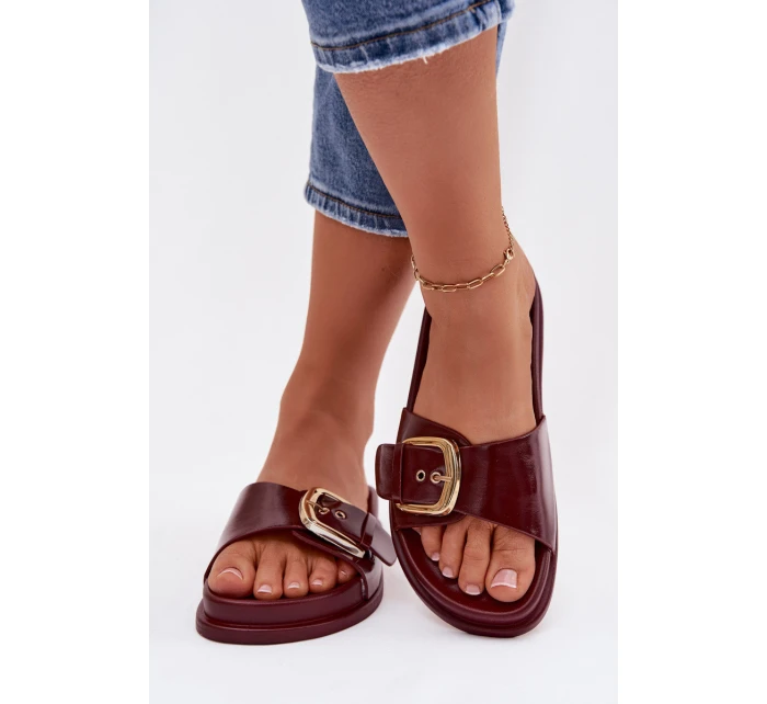 Dámské pantofle s zlatou sponou bordové model 21954716 - Boto