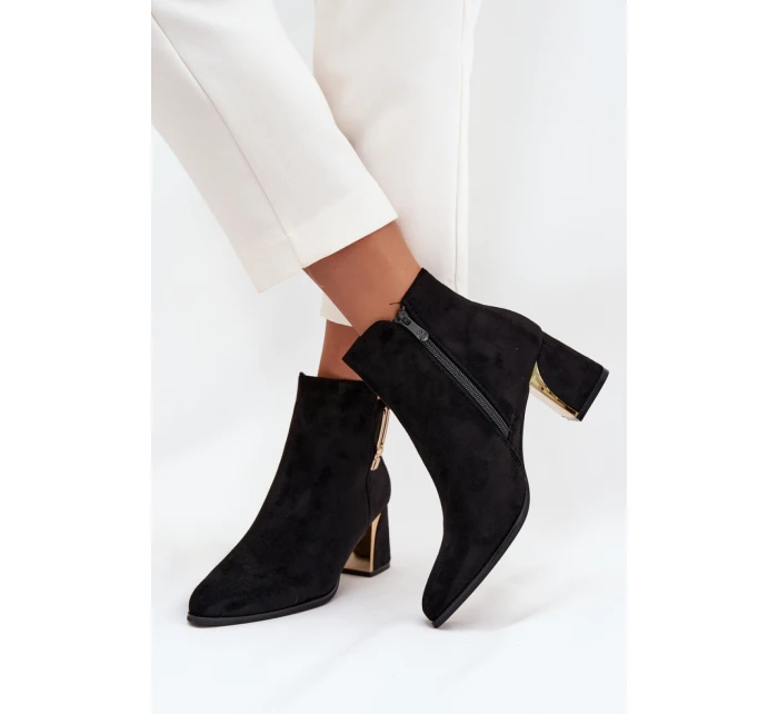 Topánky na podpätku model 217724 Krok vo veľkom štýle Topánky na podpätku model 217724 Krok vo veľkom štýle