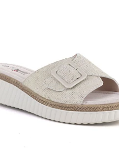 Dámské kožené žabky na platformě beige model 22097155 - S.Barski