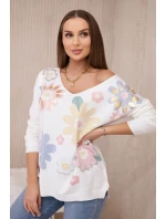 Svetrová halenka s barevnými květy model 19482514 - K-Fashion Svetrová halenka s barevnými květy model 19482514 - K-Fashion