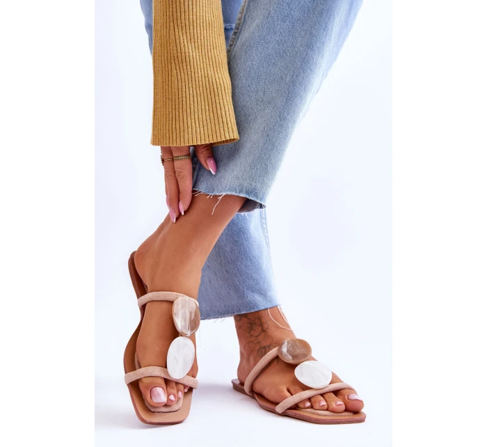 Zamszowe Klapki Z Ozdobami Nude Victoria Zamszowe Klapki Z Ozdobami Nude Victoria