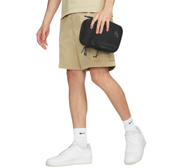 Taška Elemental Premium DN2557 010 - Nike