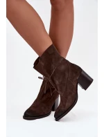 Kožené semišové dámské kotníkové boty na podpatku model 21744772 čokoládové - Zazoo