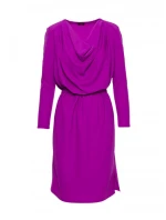 S428 Šaty s výstrihom - levanduľové