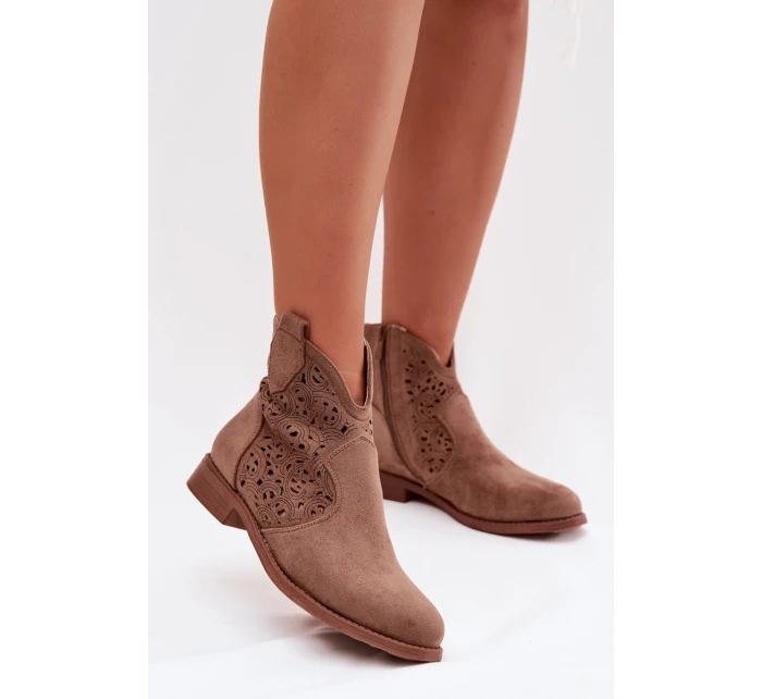 Dámské perforované kotníkové boty na nízkém podpatku model 21961100 Hnědé - S.Barski