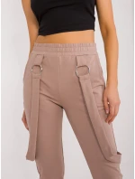 Spodnie dresowe RV DR model 19926671 ciemny bezowy - FPrice Spodnie dresowe RV DR model 19926671 ciemny bezowy - FPrice