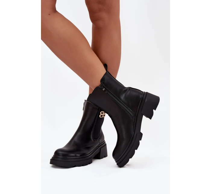 Dámské kotníkové boty se zlatým detailem zateplené černé model 21710118 - Boto Dámské kotníkové boty se zlatým detailem zateplené černé model 21710118 - Boto