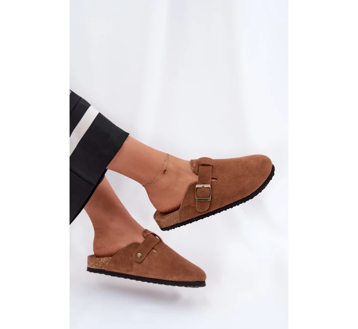 Semišové Klapky Dámské S Přezkou Big Star Hnědé model 21692025 - Big Star Shoes Semišové Klapky Dámské S Přezkou Big Star Hnědé model 21692025 - Big Star Shoes