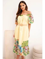 Dámské šaty model 22170773 střihu s páskem a krátkým rukávem žlutá - K-Fashion