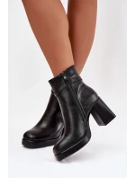 Topánky na podpätku model 221521 Krok vo veľkom štýle Topánky na podpätku model 221521 Krok vo veľkom štýle