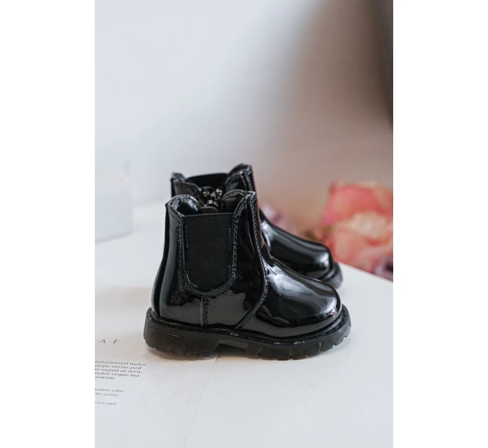 Dětské Lakované zateplené boty černé model 21597431 - Boto Dětské Lakované zateplené boty černé model 21597431 - Boto
