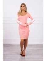 Roztrhané marhuľové šaty