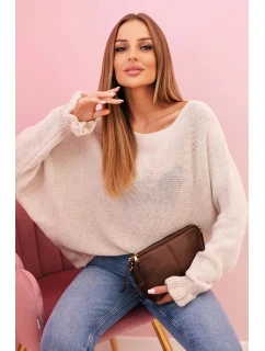 Dámsky mohérový sveter s volánovými rukávmi a výrezom na chrbte béžovej farby