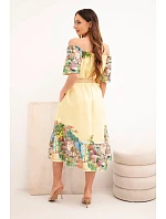 Dámské šaty model 22170773 střihu s páskem a krátkým rukávem žlutá - K-Fashion