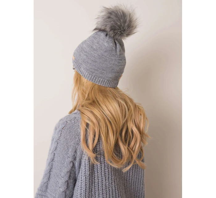 Dámska čiapka.69 sivá