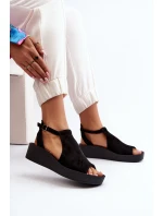 model 21646128 Dámské sandály z semiše Černé - Zazoo