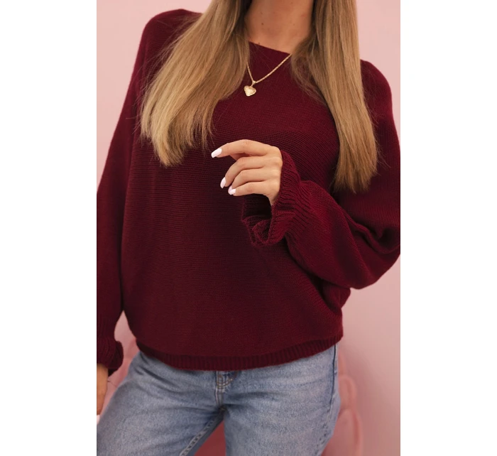 Dámsky mohérový sveter s volánovými rukávmi a výrezom na chrbte bordovej farby Dámsky mohérový sveter s volánovými rukávmi a výrezom na chrbte bordovej farby