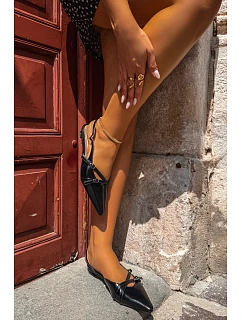 Dámske sandále s remienkami z imitácie kože Black Glamira