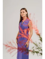 S410 Šaty áčkového strihu so zaväzovaním a výstrihom do V - fialové