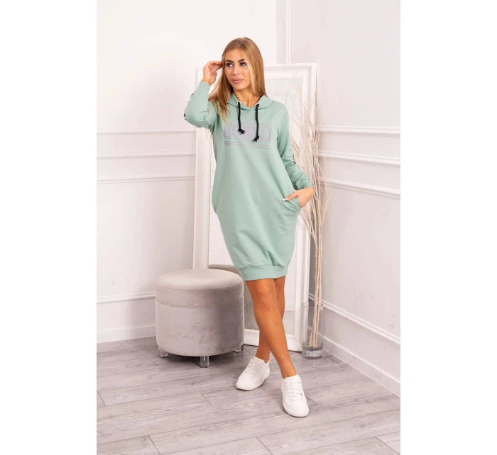 Šaty s reflexnou potlačou tmavá mentolová