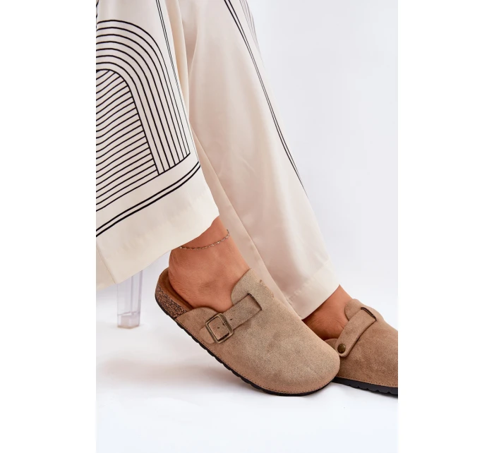 Dámské nazouváky a na platformě s přezkou khaki model 21689831 - Boto