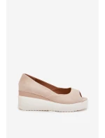 Dámské Sandály Na Klínu Z Eko Semiše Světle Béžové model 21702482 - Boto Dámské Sandály Na Klínu Z Eko Semiše Světle Béžové model 21702482 - Boto