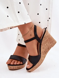 Sandále na podpätku model 226913 Vykročte štýlovo