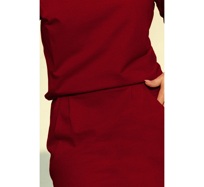 Dámské teplákové šaty v bordó barvě s výstřihem na zádech model 6831752 - numoco