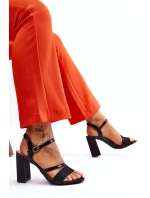 Lesklé sandály na vysokém podpatku černé model 21612439 - VINCEZA