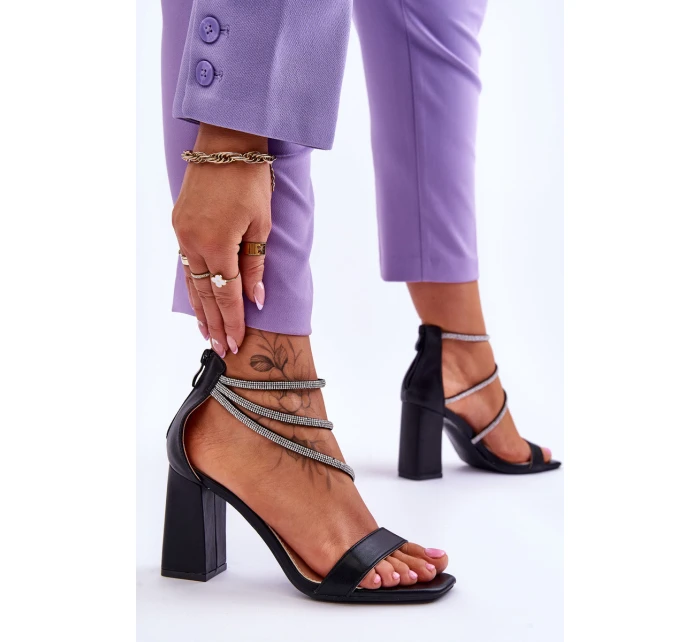 Modne Sandały Z Cyrkoniami Czarne Carma