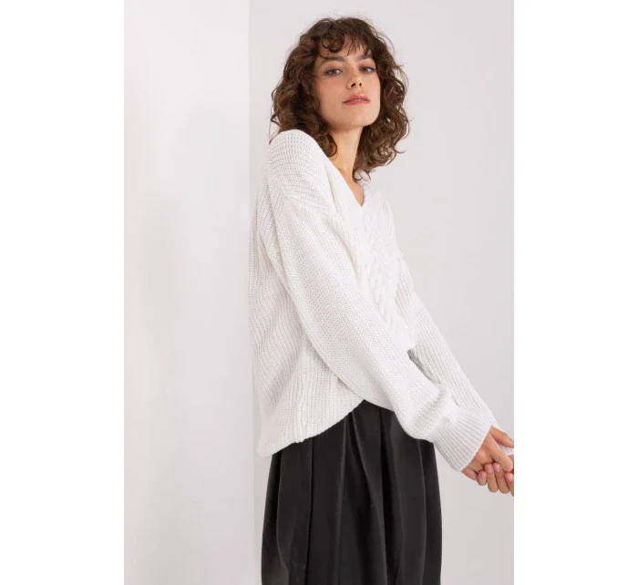 Model svetra 191419 Badu