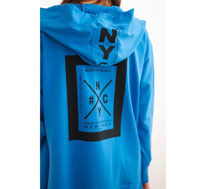 Nevädza modrá bunda s kapucňou nadmernej veľkosti