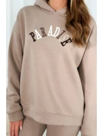 Bavlněná souprava s vyšívaným nápisem Paradise tmavě béžová Bavlněná souprava s vyšívaným nápisem Paradise tmavě béžová