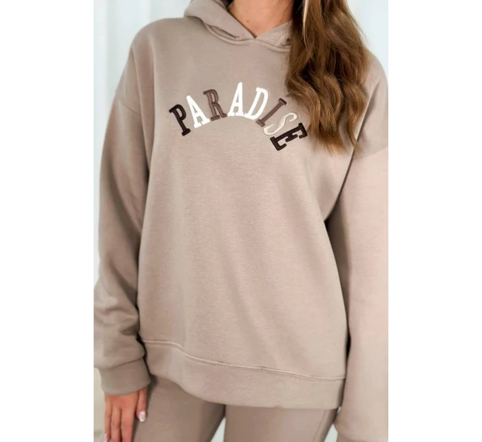 Bavlněná souprava s vyšívaným nápisem Paradise tmavě béžová Bavlněná souprava s vyšívaným nápisem Paradise tmavě béžová