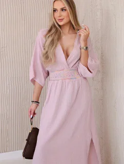 Mušelínové šaty s výšivkou v pase tmavě růžová