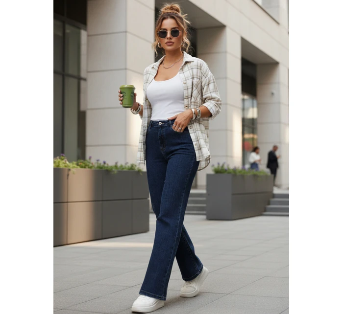 Jeansy damskie z wysokim stanem granatowe model 22015407 - FashionStreet