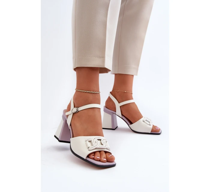 Eleganckie Sandały Na Słupku Z Ozdobą Białe D&A MR38-156