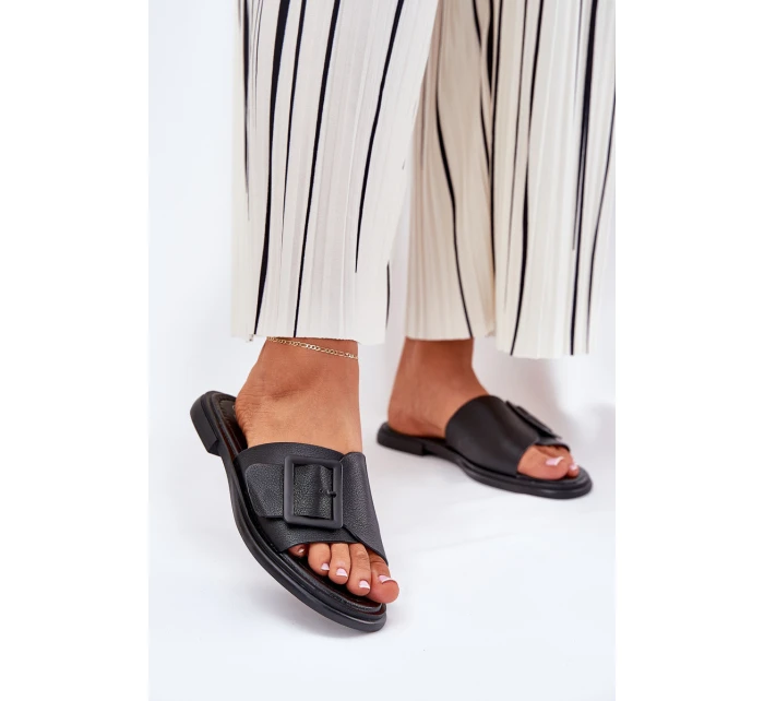 Dámské kožené sandály s přezkou D&A model 21691008 Černé - S.Barski