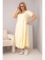 Dámske plus size šaty s krátkymi rukávmi a volánom z ľahkej viskózy žltej farby Dámske plus size šaty s krátkymi rukávmi a volánom z ľahkej viskózy žltej farby