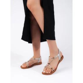 Praktické strieborné dámske sandále na podpätku Praktické strieborné dámske sandále na podpätku