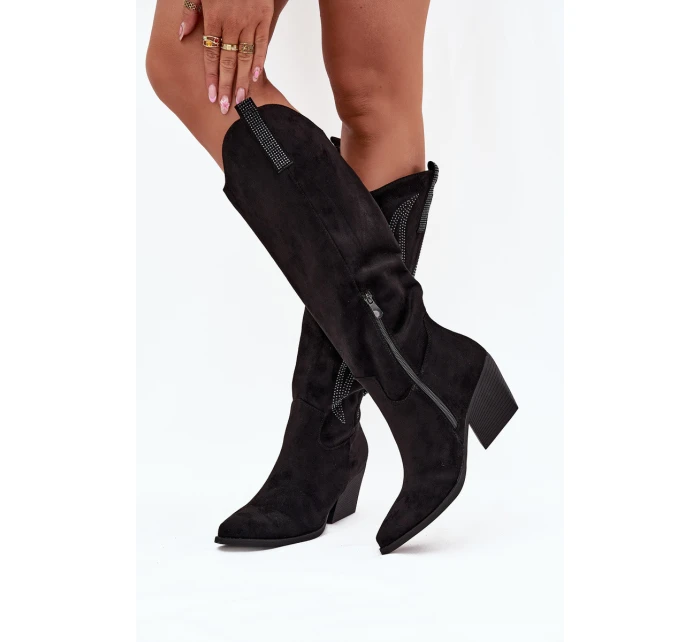 Dámske kovbojské čižmy na podpätku s ozdobou Jovina - čierne Dámske kovbojské čižmy na podpätku s ozdobou Jovina - čierne