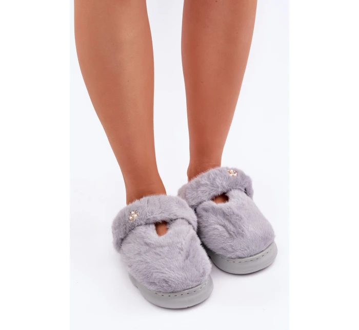 Futrzane Kapcie Z Małą Broszką Szare Primaria
