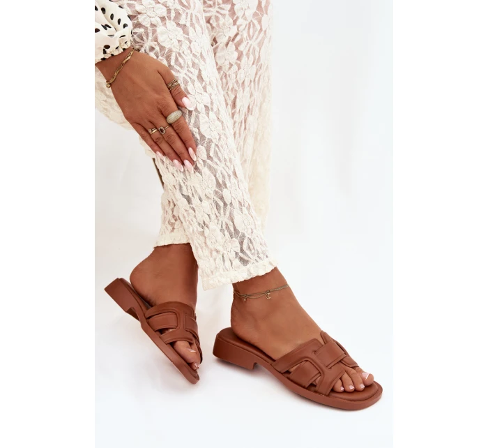 Dámské pantofle na plochém podpatku Camel model 21900529 - Boto