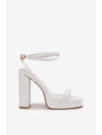 Dámské Sandály Na Podpatku S Páskem Bílé model 21696058 - Boto