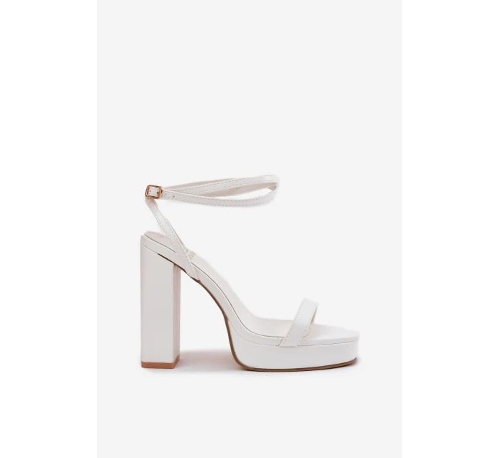 Dámské Sandály Na Podpatku S Páskem Bílé model 21696058 - Boto