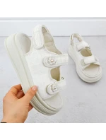 Dámske sandále na platforme krémové Potocki PY16337