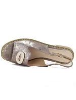 Dámske ploché sandále s cínovým zdobením S.Barski 61-6040